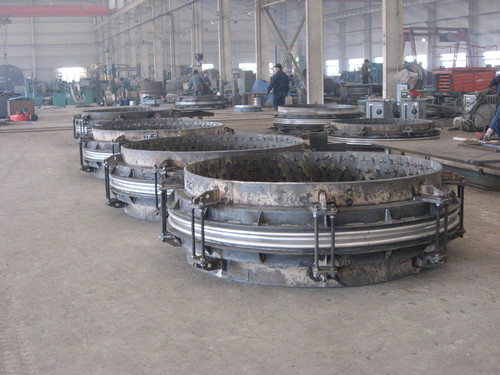 <b>熱風(fēng)爐總管、支管用高溫補(bǔ)償器一套</b>